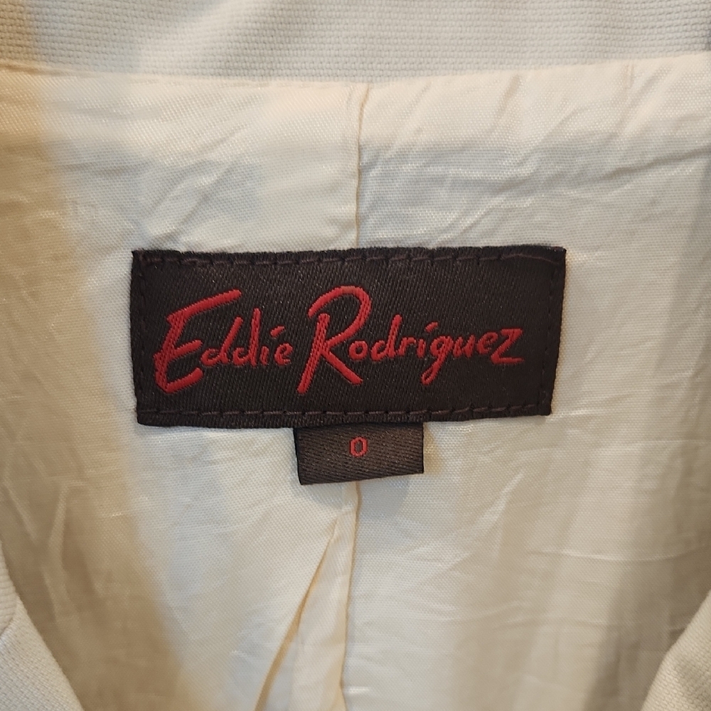 Chic Beige Women's Pant Suit, Size 0 Jacket/ Size 4 Pant - Picture 2 of 14